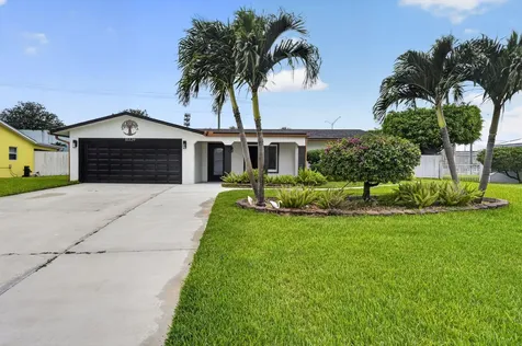 10339 Daphne Avenue Palm Beach Gardens FL 33410