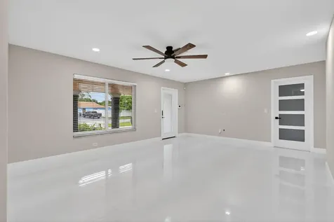 10339 Daphne Avenue Palm Beach Gardens FL 33410