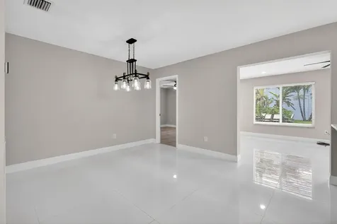 10339 Daphne Avenue Palm Beach Gardens FL 33410