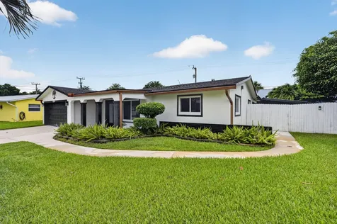 10339 Daphne Avenue Palm Beach Gardens FL 33410