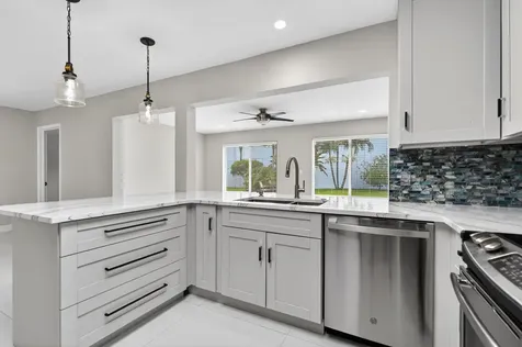 10339 Daphne Avenue Palm Beach Gardens FL 33410
