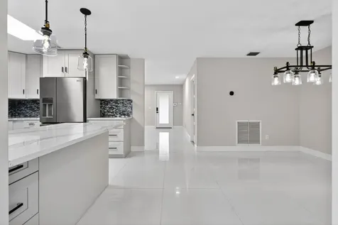 10339 Daphne Avenue Palm Beach Gardens FL 33410