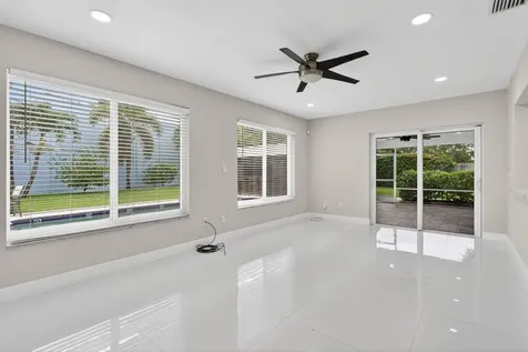 10339 Daphne Avenue Palm Beach Gardens FL 33410