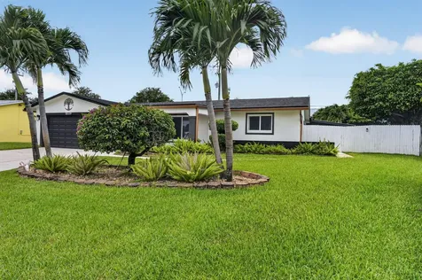10339 Daphne Avenue Palm Beach Gardens FL 33410