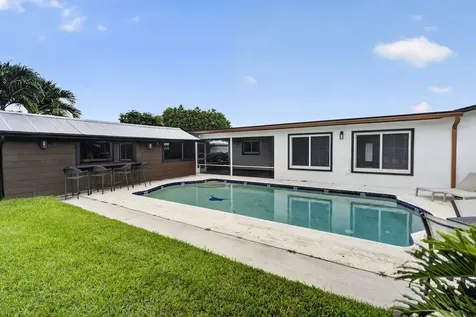 10339 Daphne Avenue Palm Beach Gardens FL 33410