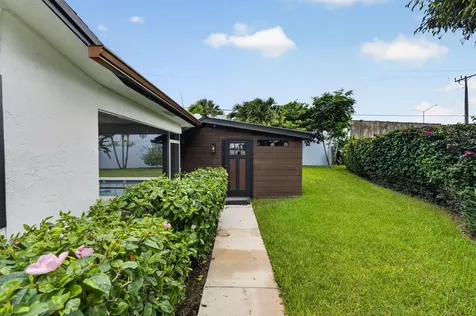 10339 Daphne Avenue Palm Beach Gardens FL 33410
