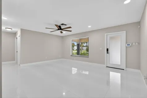 10339 Daphne Avenue Palm Beach Gardens FL 33410