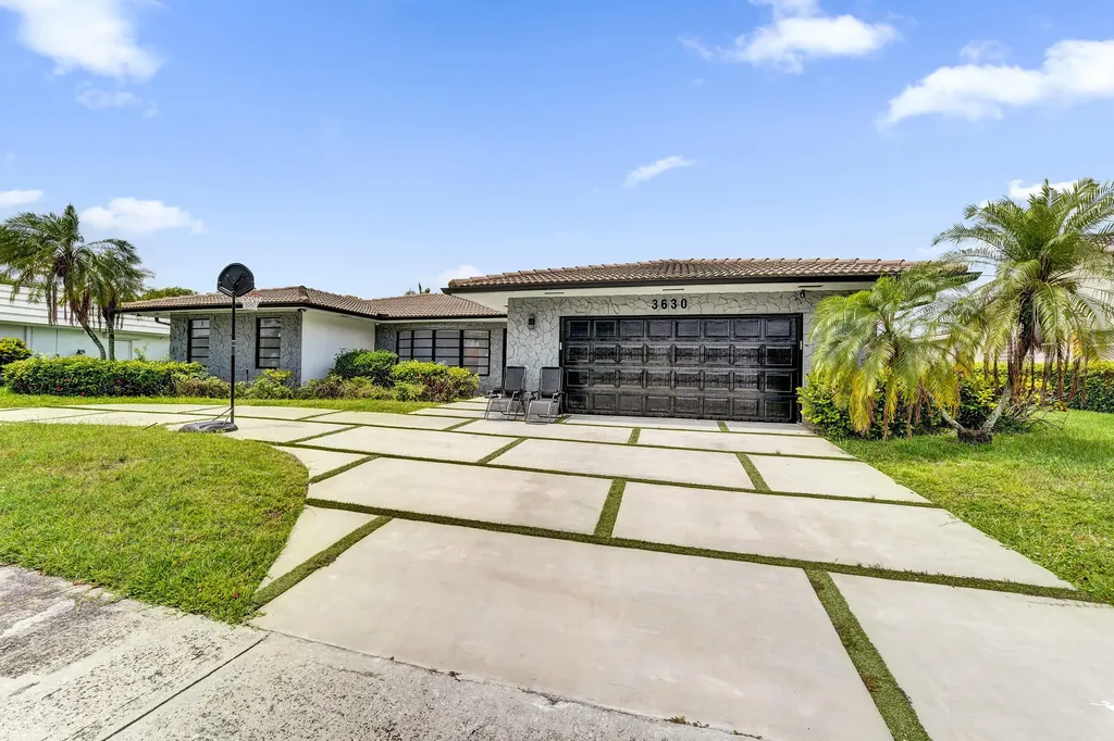 3630 N 55th Avenue Hollywood FL 33021