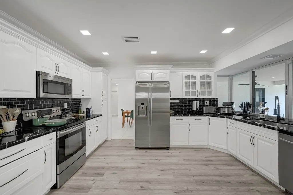 3630 N 55th Avenue Hollywood FL 33021