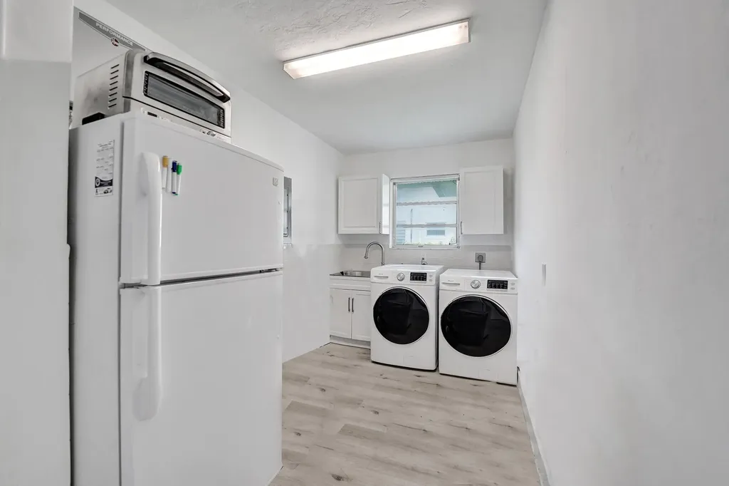 3630 N 55th Avenue Hollywood FL 33021