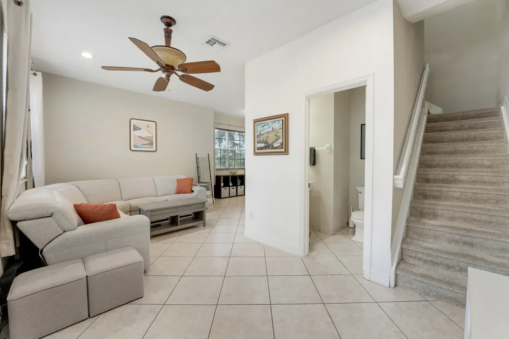 115 Harbors Way Boynton Beach FL 33435