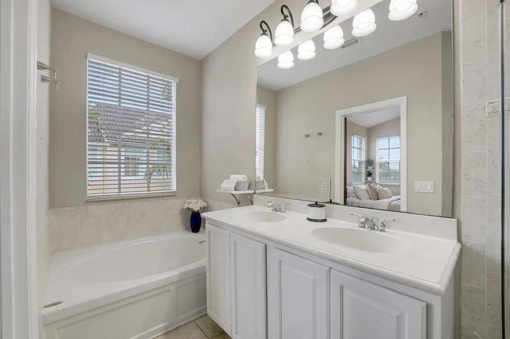115 Harbors Way Boynton Beach FL 33435