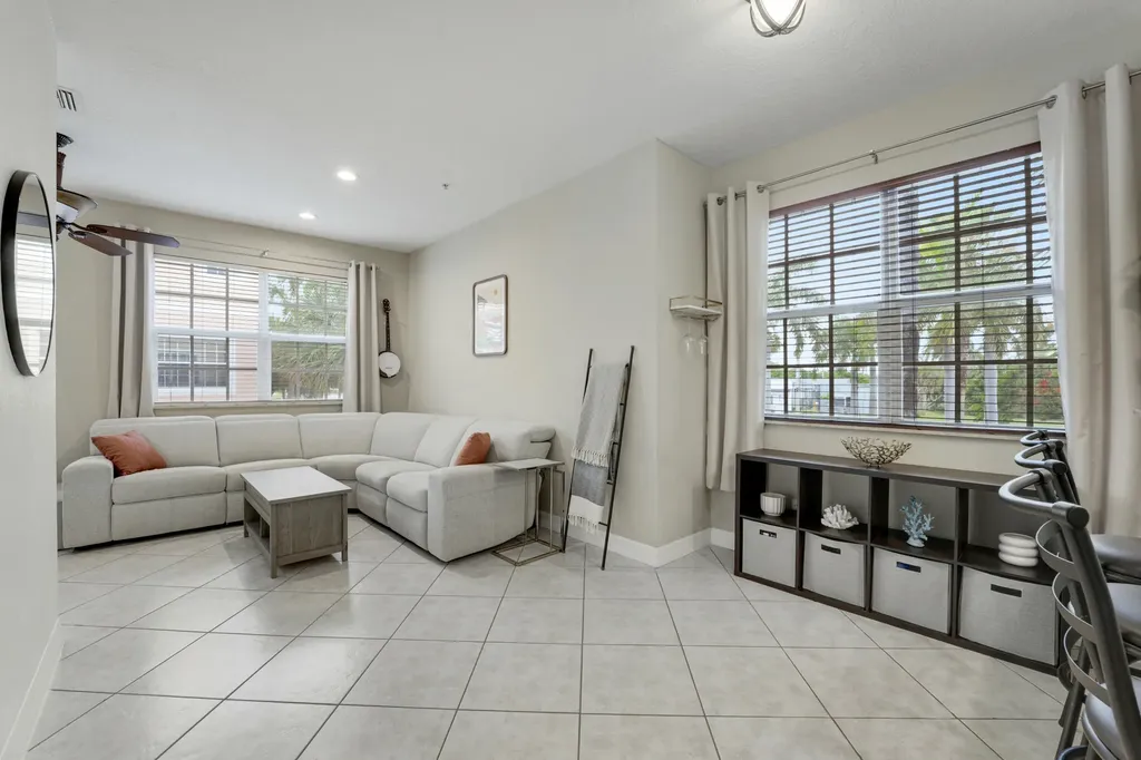 115 Harbors Way Boynton Beach FL 33435