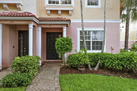 115 Harbors Way Boynton Beach FL 33435