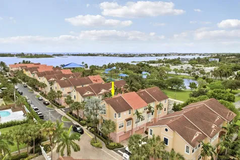 115 Harbors Way Boynton Beach FL 33435