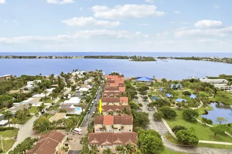 115 Harbors Way Boynton Beach FL 33435