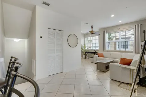 115 Harbors Way Boynton Beach FL 33435