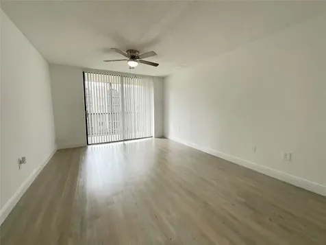 9517 Fontainebleau Boulevard Miami FL 33172