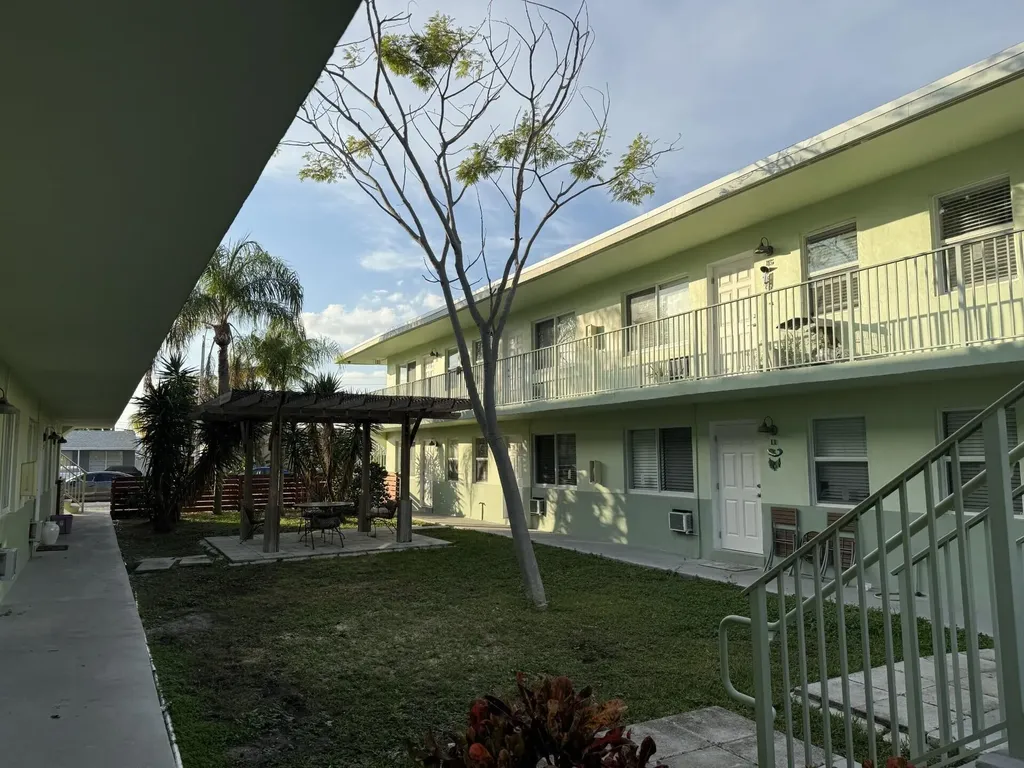 1118 N H Street Lake Worth Beach FL 33460