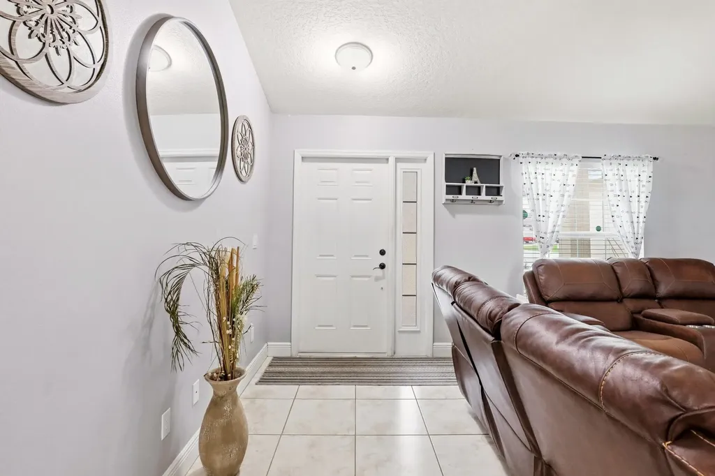 713 NW Biscayne Drive Port St Lucie FL 34983