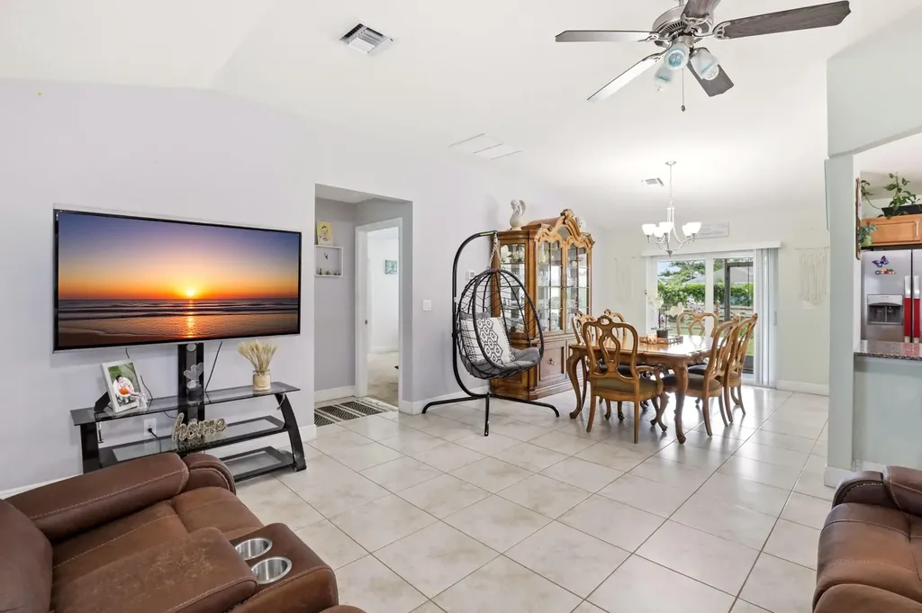 713 NW Biscayne Drive Port St Lucie FL 34983