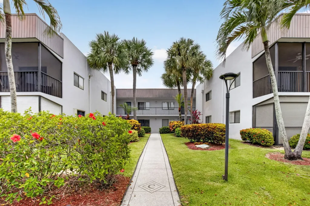 15054 Ashland Way Delray Beach FL 33484