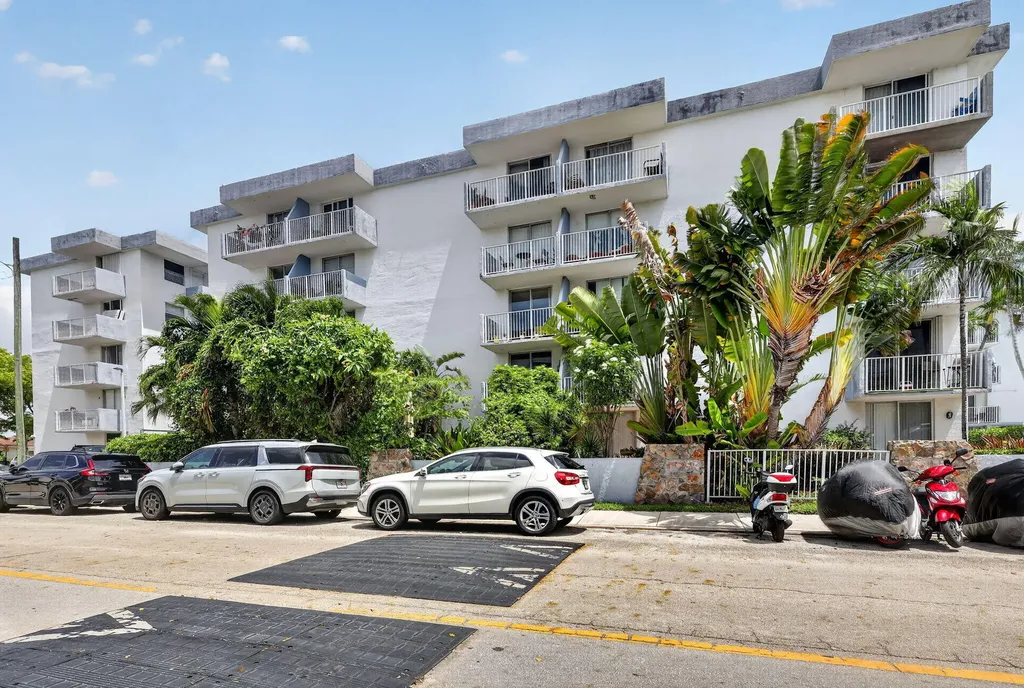 1801 S Treasure Drive North Bay Village FL 33141
