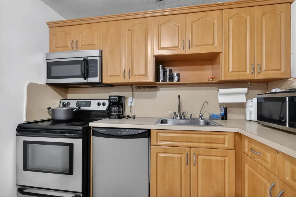 1801 S Treasure Drive North Bay Village FL 33141