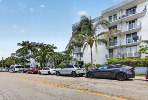 1801 S Treasure Drive North Bay Village FL 33141