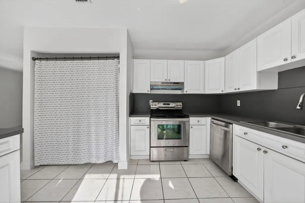 27277 SW 121st Court Homestead FL 33032