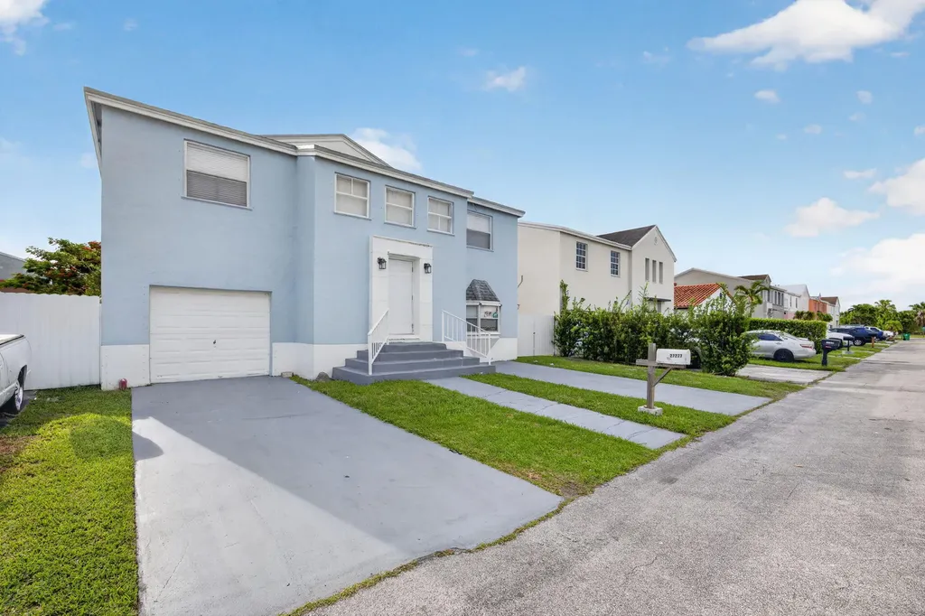 27277 SW 121st Court Homestead FL 33032