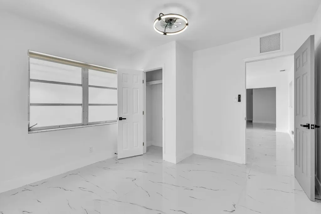6812 NW 74th Place Tamarac FL 33321