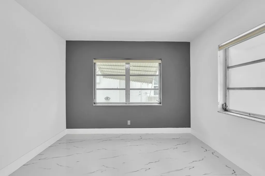 6812 NW 74th Place Tamarac FL 33321