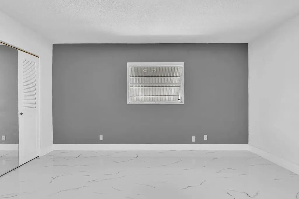 6812 NW 74th Place Tamarac FL 33321