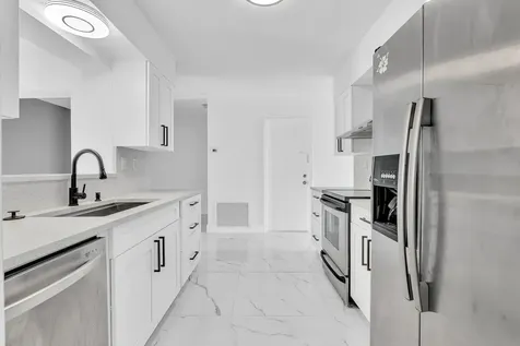 6812 NW 74th Place Tamarac FL 33321