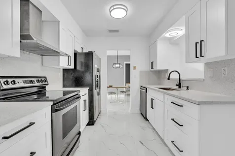 6812 NW 74th Place Tamarac FL 33321