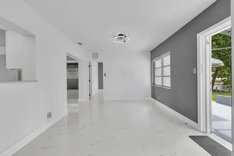 6812 NW 74th Place Tamarac FL 33321