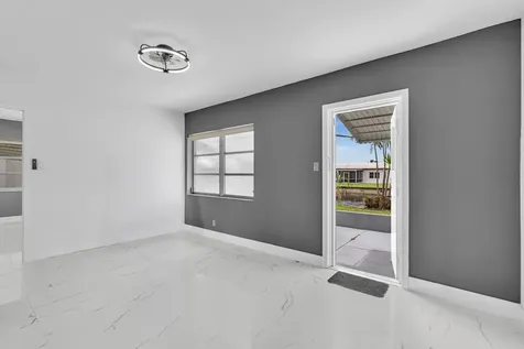 6812 NW 74th Place Tamarac FL 33321
