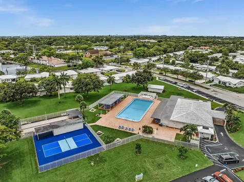 6812 NW 74th Place Tamarac FL 33321