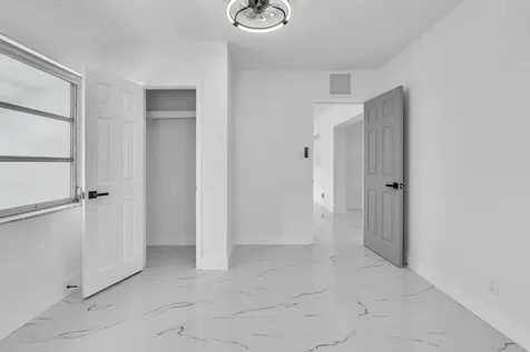6812 NW 74th Place Tamarac FL 33321
