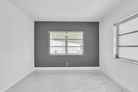 6812 NW 74th Place Tamarac FL 33321
