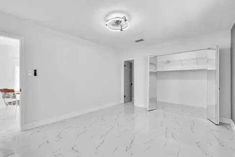 6812 NW 74th Place Tamarac FL 33321