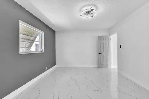 6812 NW 74th Place Tamarac FL 33321