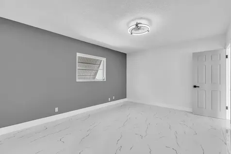 6812 NW 74th Place Tamarac FL 33321