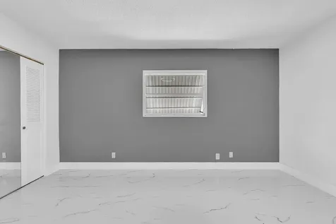 6812 NW 74th Place Tamarac FL 33321