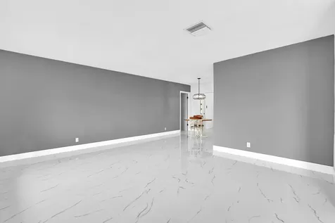 6812 NW 74th Place Tamarac FL 33321