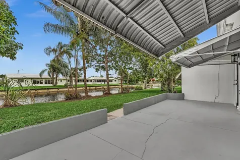6812 NW 74th Place Tamarac FL 33321