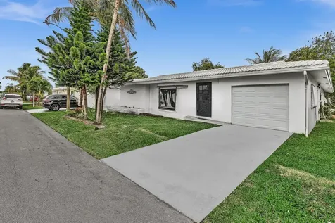 6812 NW 74th Place Tamarac FL 33321