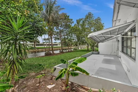 6812 NW 74th Place Tamarac FL 33321