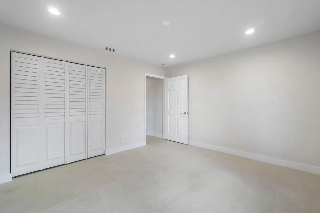 6170 Lake Hibiscus Drive Delray Beach FL 33484